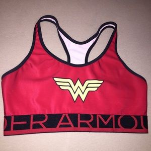 Under Armour Alter ego wonder women sports bra